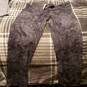 Lululemon wunderunder capris